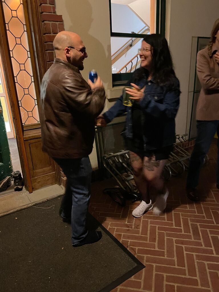 Jeny defends her thesis and Matt throws her a big party