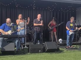 Off The Hook Indy - Variety Band - Fishers, IN - Hero Gallery 3