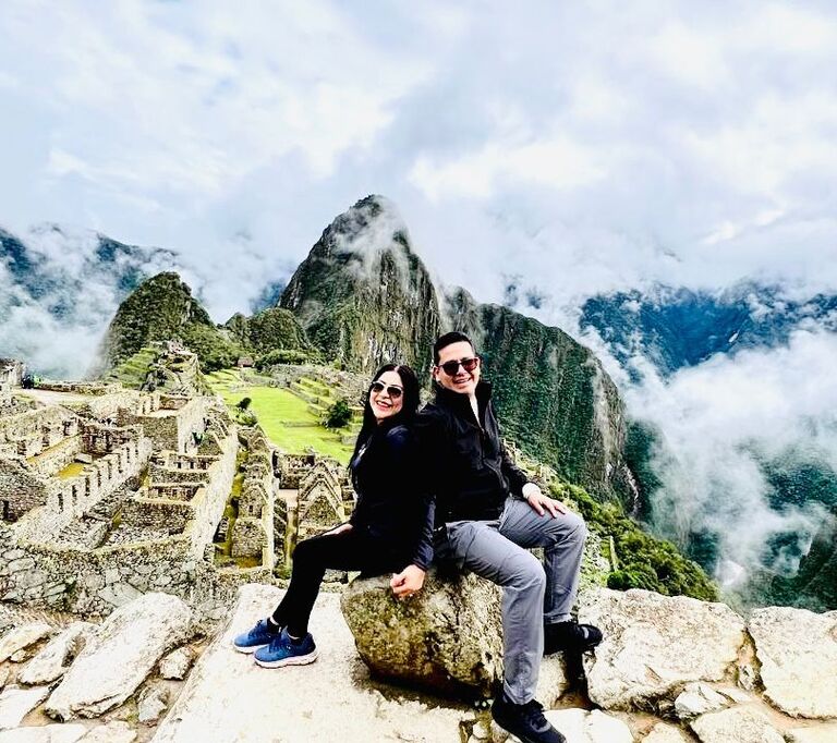 Y el compromiso.. 

Cada etapa de este amor, las aventuras, las experiencias, y los detalles que ha pasado han sido muy especial.. 


Pero esta historia apenas esta empezando..!!! 