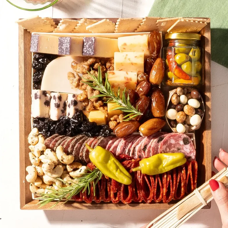 Boarderie charcuterie board