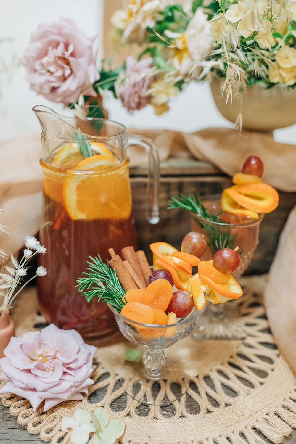 6 creative drink stations at your cocktail hour during your wedding