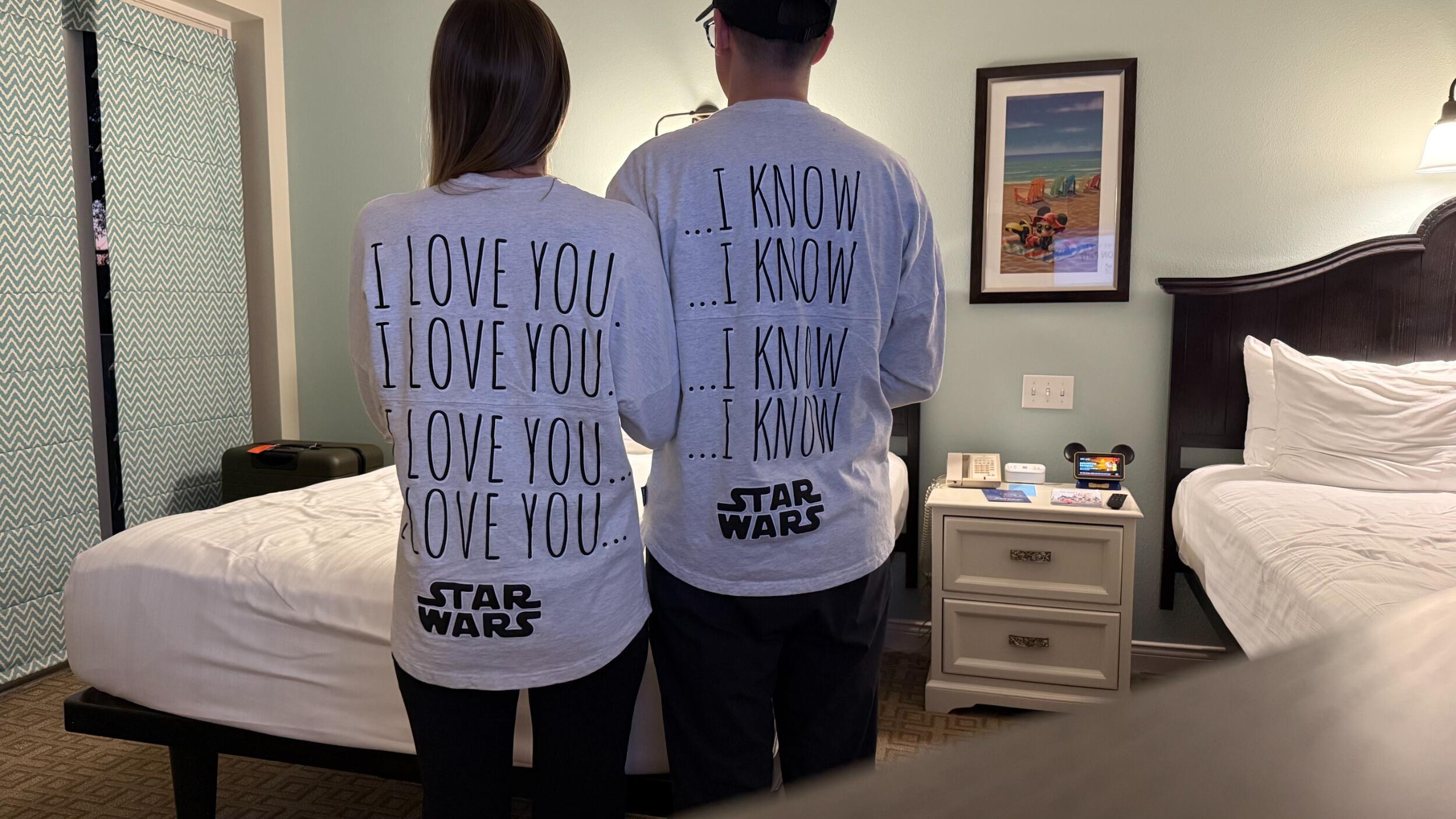 Kirsten and Tyler arrive to Disney World for the Christmas parties, leaning hard into the matching vibes from the start, wearing these matching spirit jerseys on the plane.