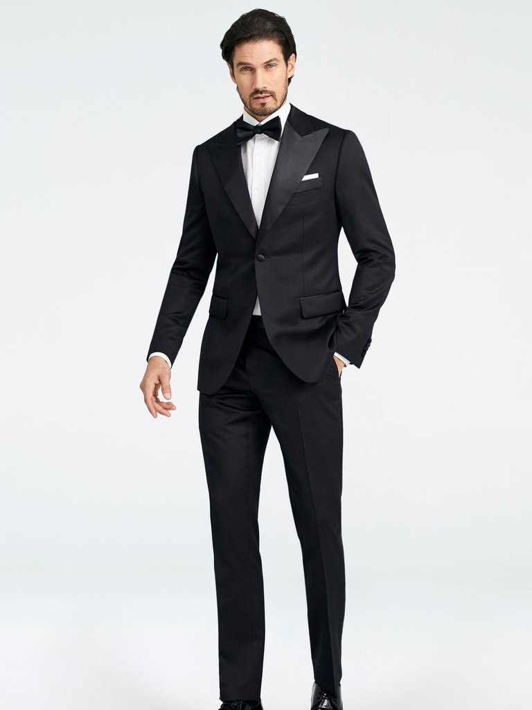 What is a Dinner Jacket? When to Wear & Editor Picks