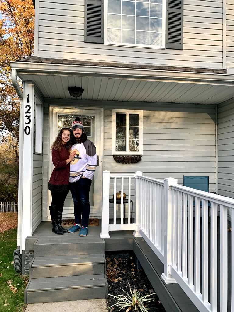 No more apartment living for Paul and Michaela! They love home living, even if it means Paul can't game right next to where Michaela is puzzling. There's definitely more focus now that their offices are a floor apart!