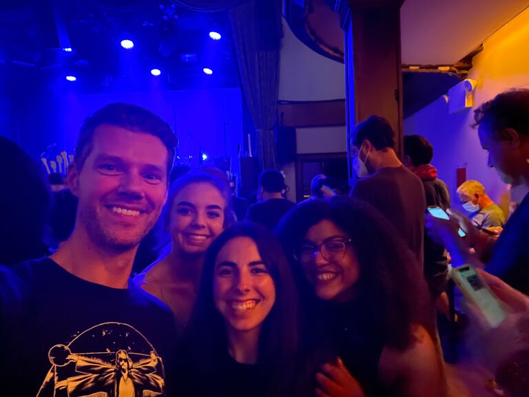 We spent the weekend in NYC with Molly (Lilly's Sister) and Camila (One of Lilly's Best Friends). This was our first big trip together, and it was where we saw our first concert together!