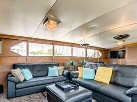 Sophisticated Lady Yacht Charters - Boat - Chicago, IL - Hero Gallery 3