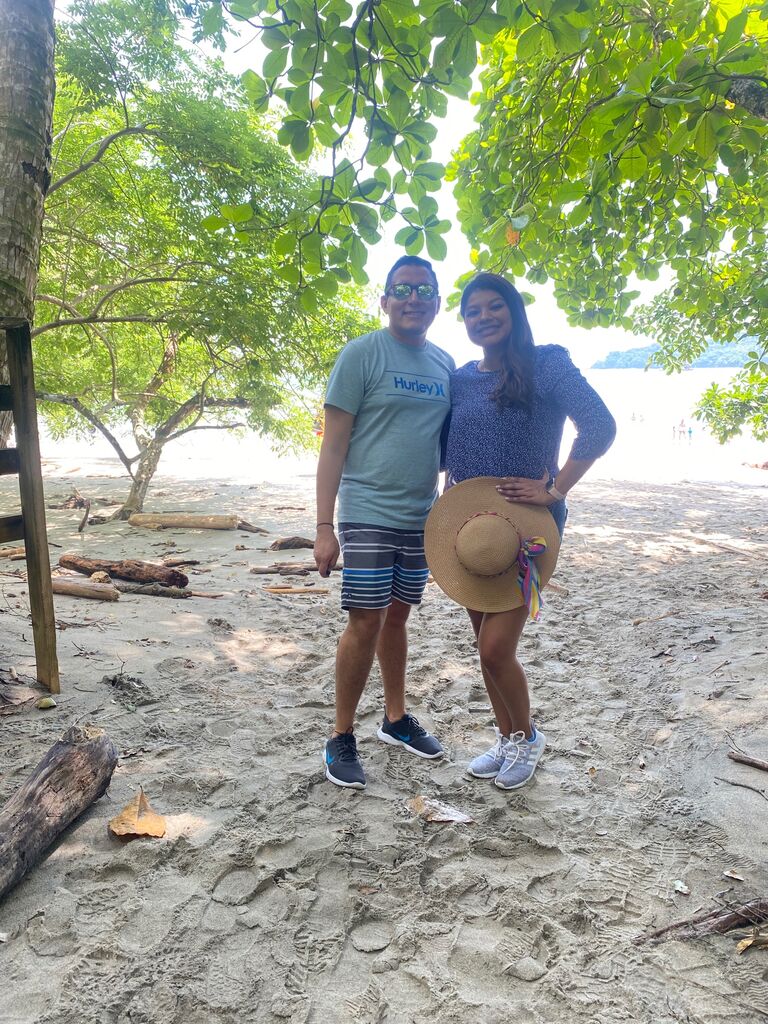 Peeeroooo Byron la alcanzó el fin de semana, ninguno de los dos conocía Costa Rica entonces sonaba como una buena oportunidad!