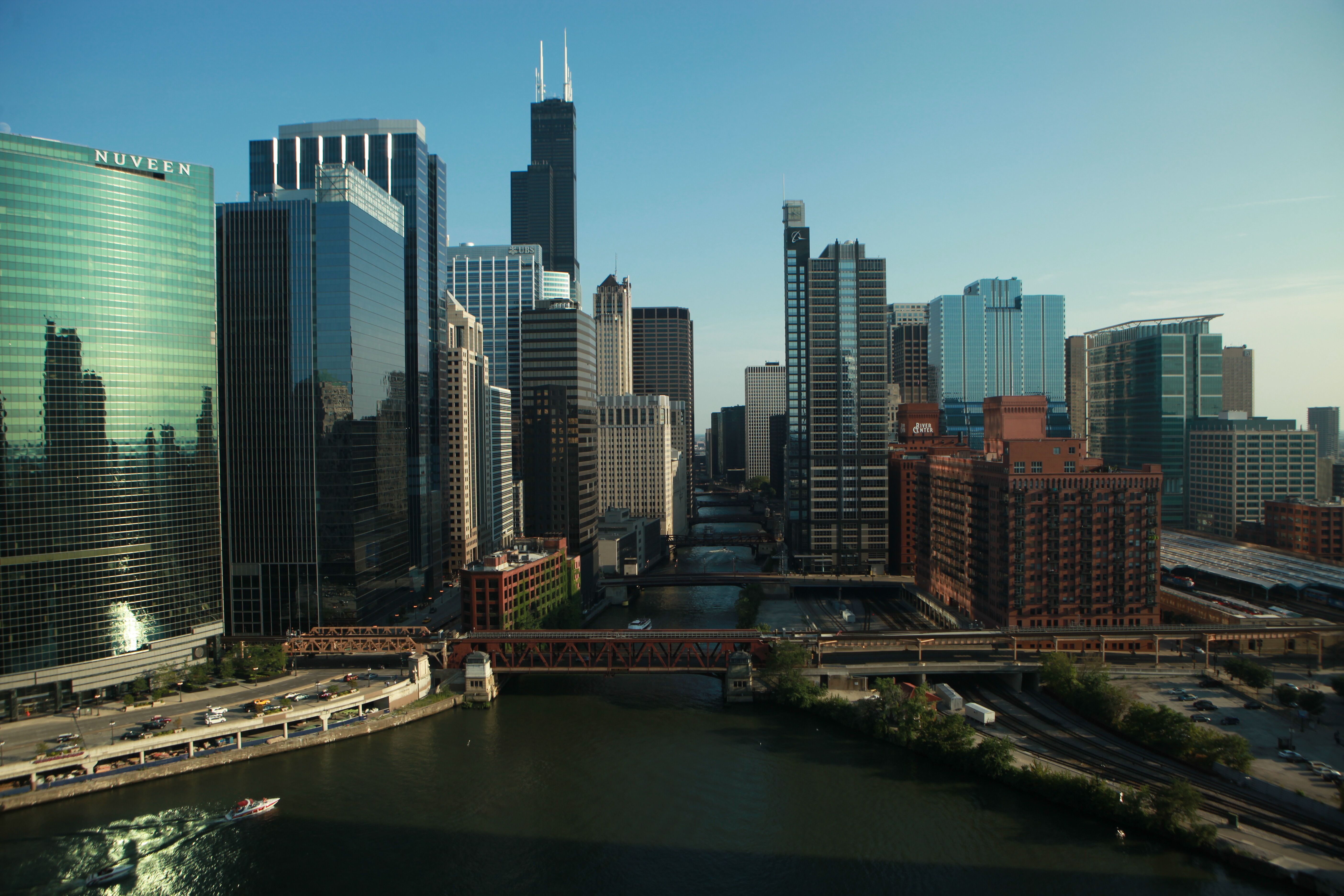 Holiday Inn Chicago Mart Plaza River North - Chicago, IL