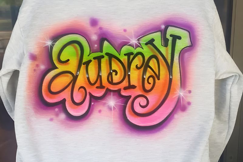 2000s themed party - airbrush artist