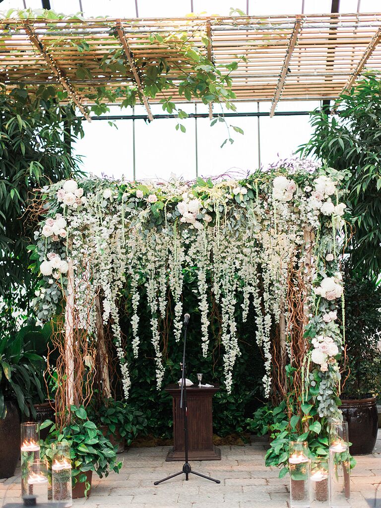 17 Creative Indoor Wedding Arch Ideas