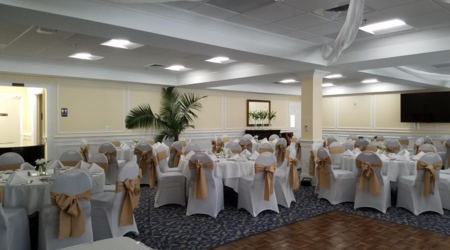 Are you looking for a last minute wedding venue? Boone Tavern has dates  still available in June, July, and August! From now until April 30th new  wedding bookings will receive a discount