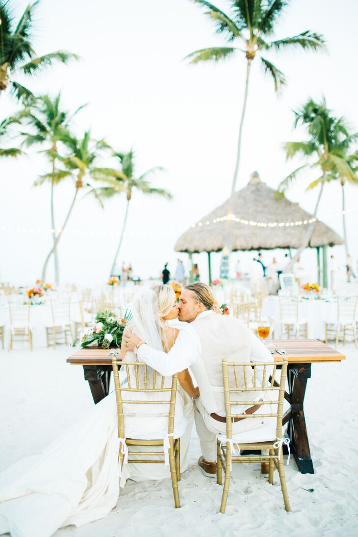 A Barefoot Beachside Wedding At La Siesta Resort Marina In