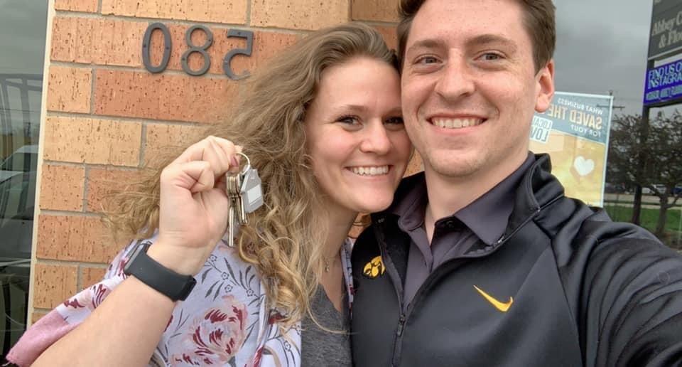 WE BOUGHT A HOUSE AND MOVED TO WILLIAMSBURG! Permanent roomies for life :) Lucky for him, I'm a pretty good cook. Lucky for me, he's pretty good at all the lawn and home fixin' uppin'.