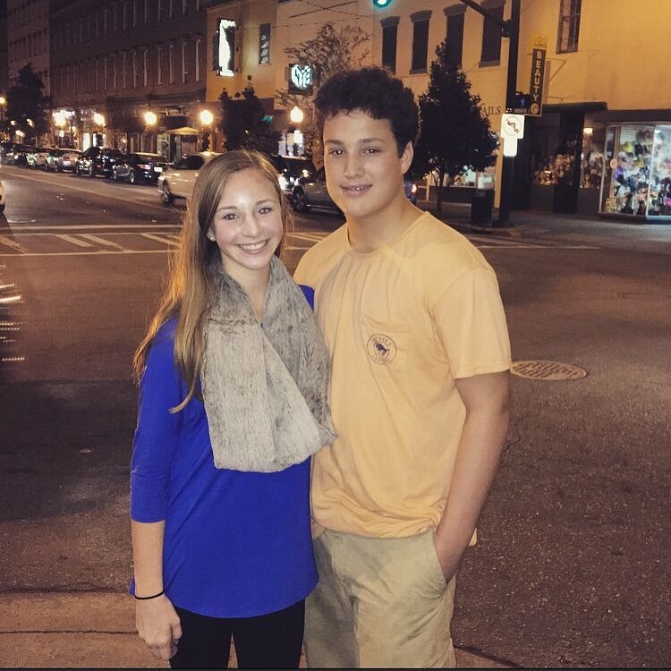First date ice skating in Sav