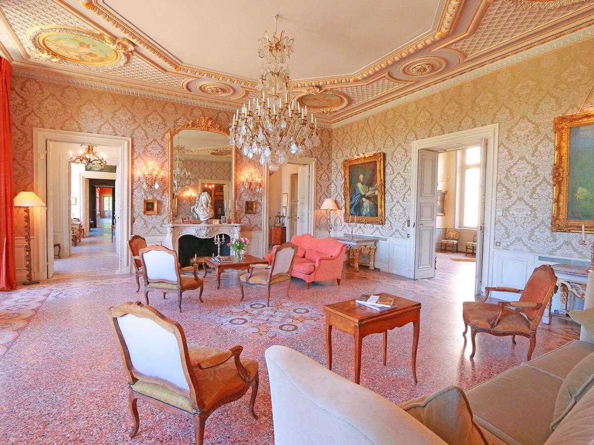 Between 1835 and 1850, the son of Jacques de Beynaguet de Pennautier, knight of Saint Pardoux, launched a new phase of work on the castle and further expanded it by filling the central courtyard and renovating the interior with in particular mosaic soils in Italian.] He redesigned the park to the English fashion of the time.