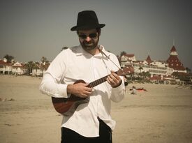 Nick Weiss- Guitar, Ukulele and Voice - Guitarist - San Diego, CA - Hero Gallery 2