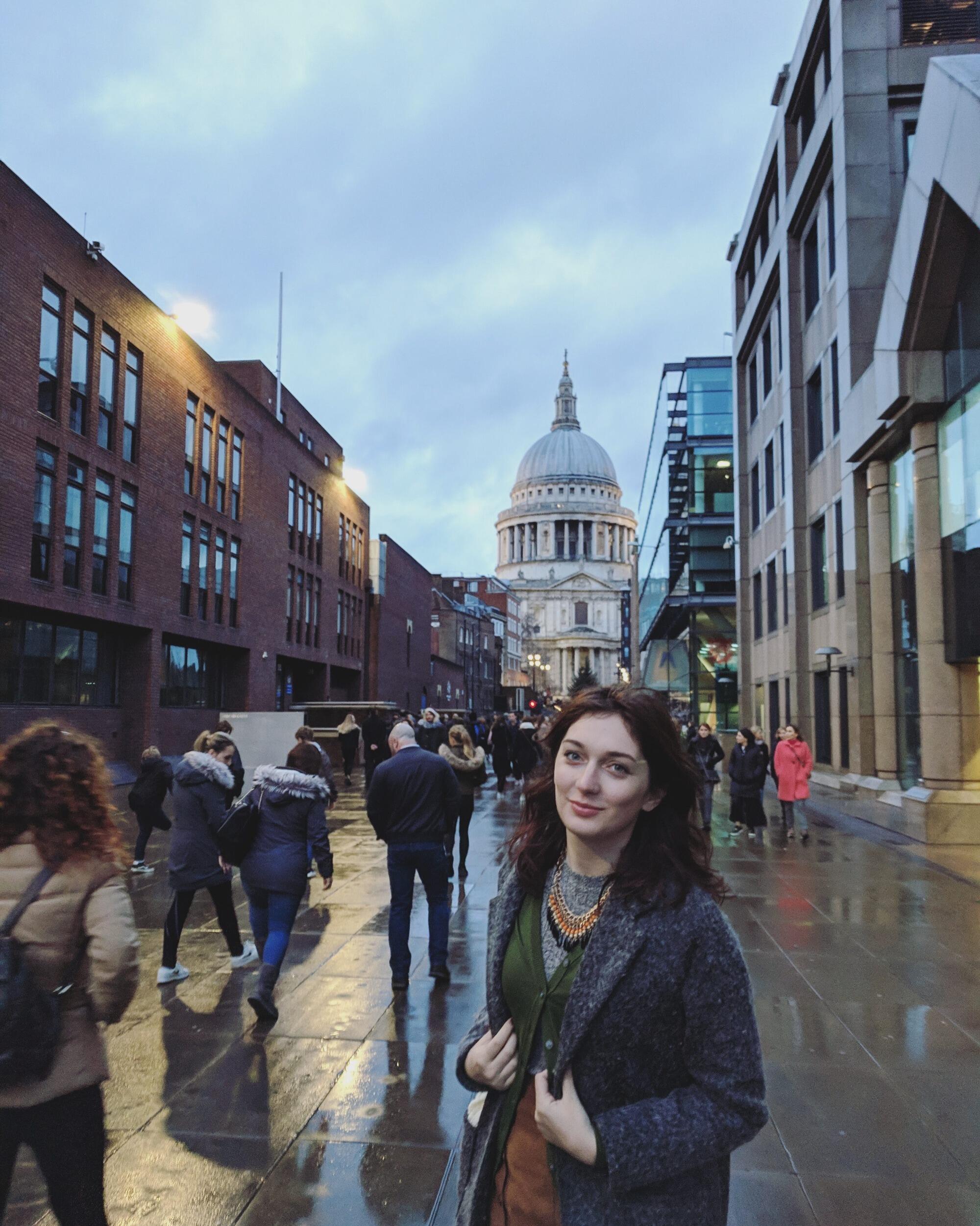 A rainy trip to London to meet up with Aaron (and an excuse to have excellent Indian food).