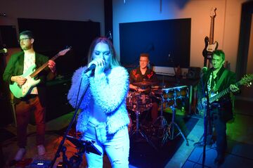 B Platinum Entertainment - Cover Band - Mesa, AZ - Hero Main