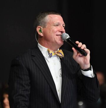 Darron Meares - Bowtie Benefit Auctions - Auctioneer - Simpsonville, SC - Hero Main