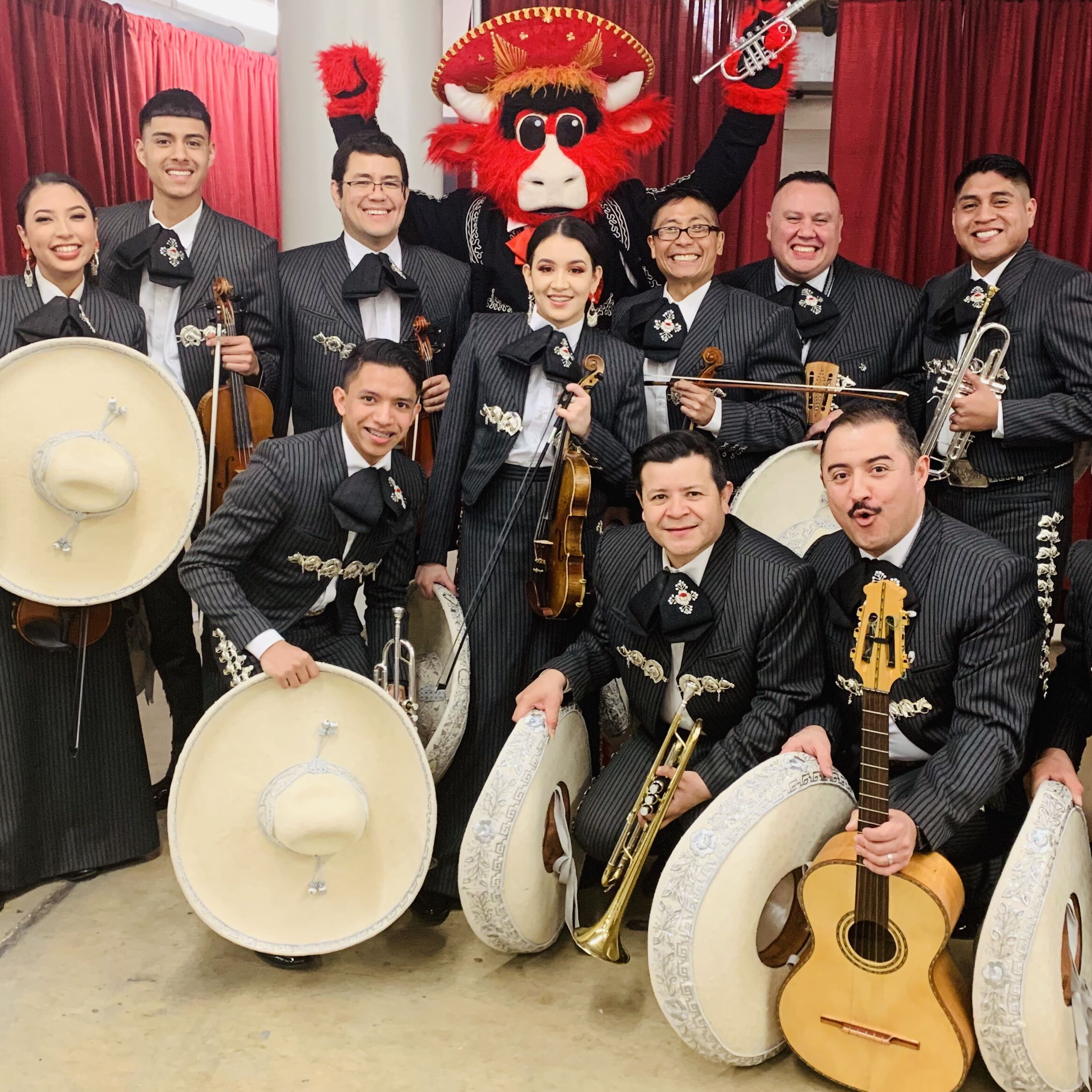 Mariachi Monumental De Mexico - Mariachi Band Chicago, IL - The Bash