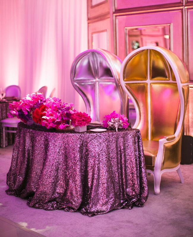 9 Sweetheart Chair Ideas Fit For A King and Queen