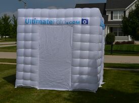 Ultimate Foto by Funtime Services - Photo Booth - Oswego, IL - Hero Gallery 1