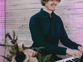 Carson Lilley Music - Pianist - Seattle, WA - Hero Gallery 1