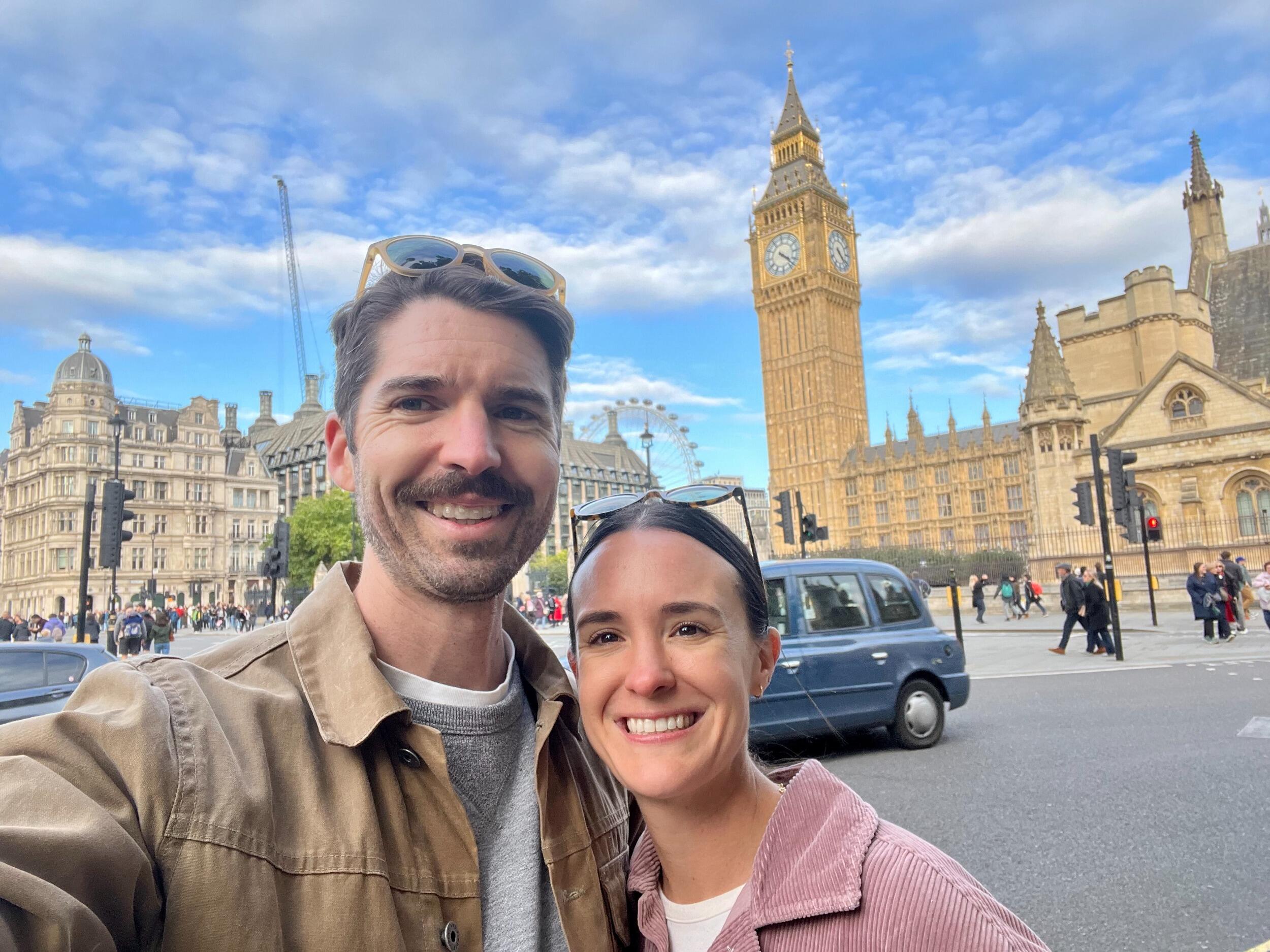 We love traveling and when Brian had the opportunity to go to London on a work trip, Nicole tagged along and we spent a fun couple days exploring together. 