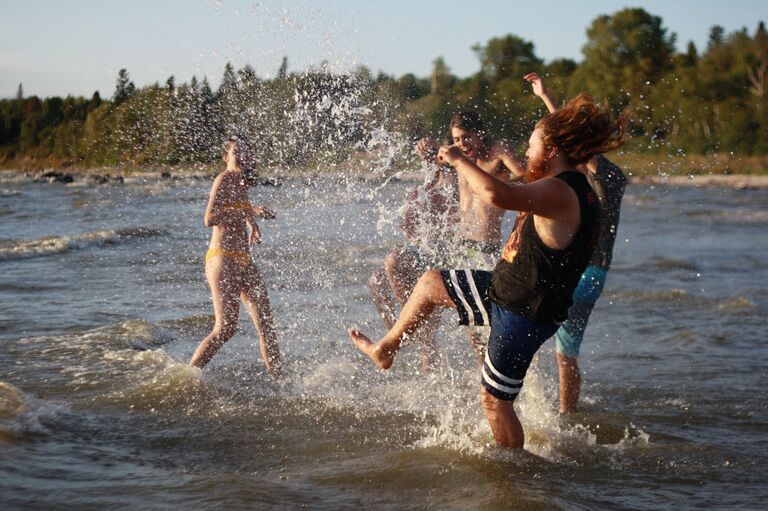 Group beach day to finish off the summer, too bad the splash fights couldn't last forever. 