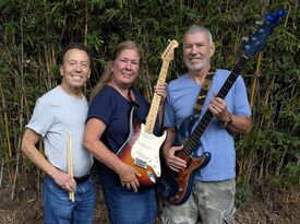Takin’ it Easy - Cover Band - Myrtle Beach, SC - Hero Gallery 1