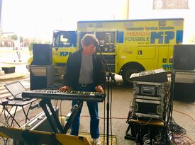Classic Worship with David Straley - One Man Band - Austin, TX - Hero Gallery 1