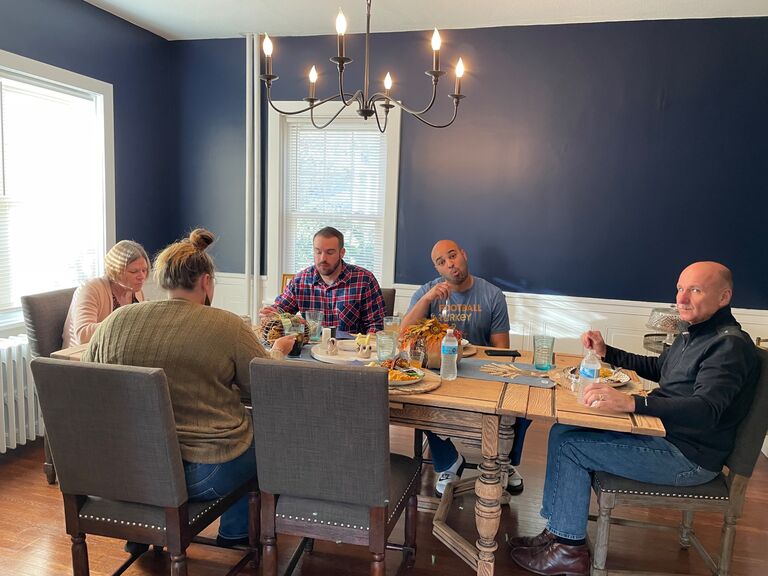 Thanksgiving 2021- First time hosting friends and family. 