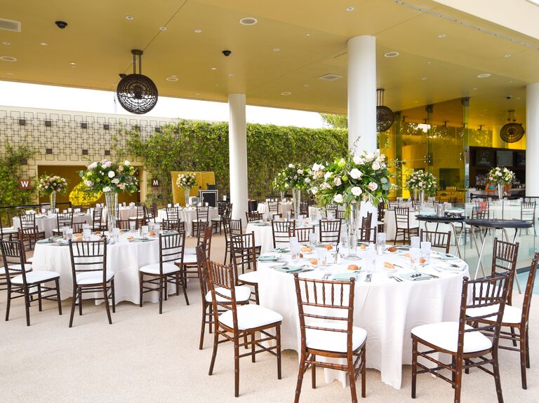 Al-fresco reception space with circle tables