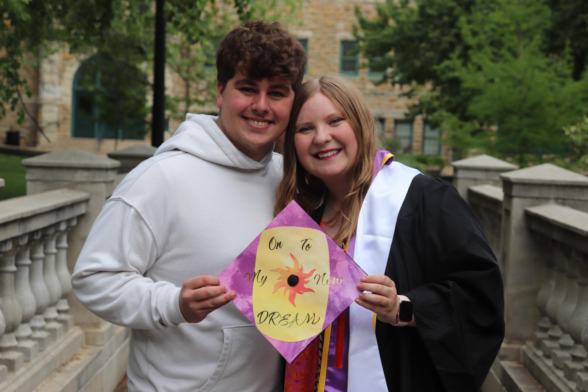 Dylan made Holly's graduation cap for her. Such a sweet gesture!