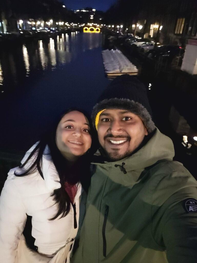 Staying connected through intercontinental layovers | Amsterdam