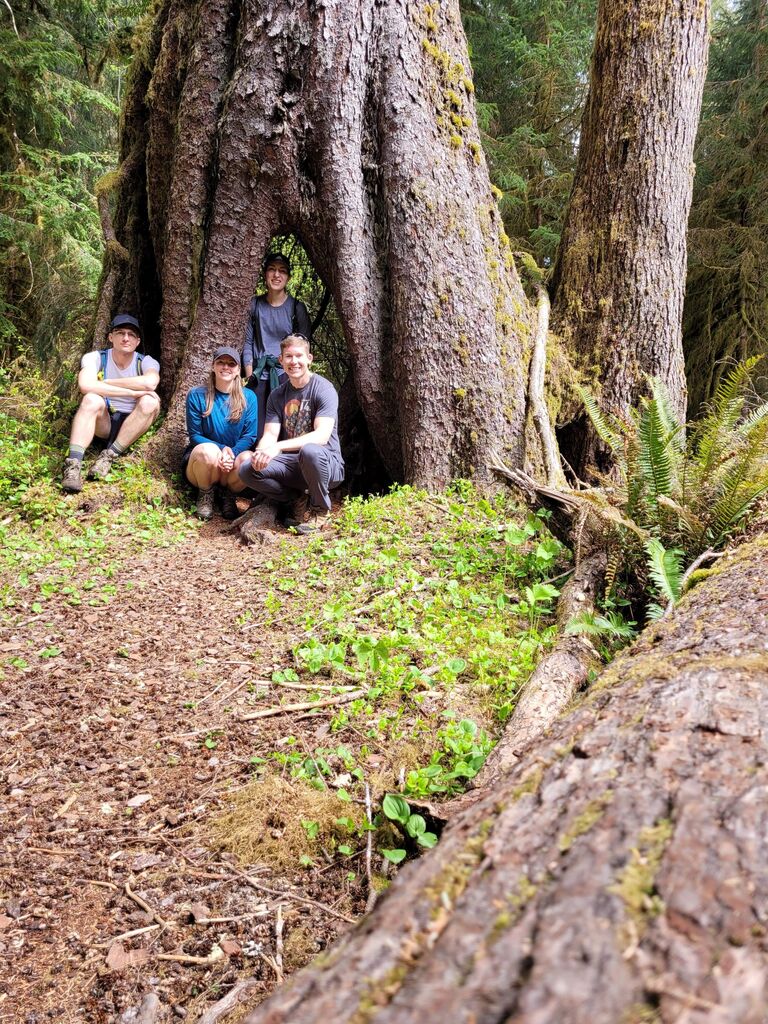 We met while on a trip with our good friends, Artem and Alayna, while visiting Washington State and Oregon! Afterward, we sent pictures from the trip to each other, but the conversation never stopped and we became friends :)