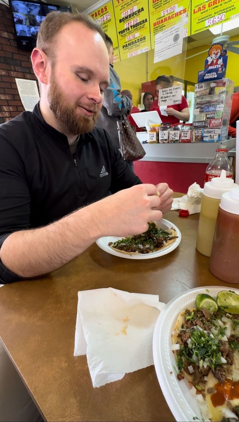 Tacos after our first trip to the gun range together. / Tacos despues de nuestra primer visita en el campo de tiro juntos.