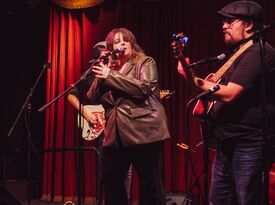 Emily Myers - Singer Guitarist - Nashville, TN - Hero Gallery 3