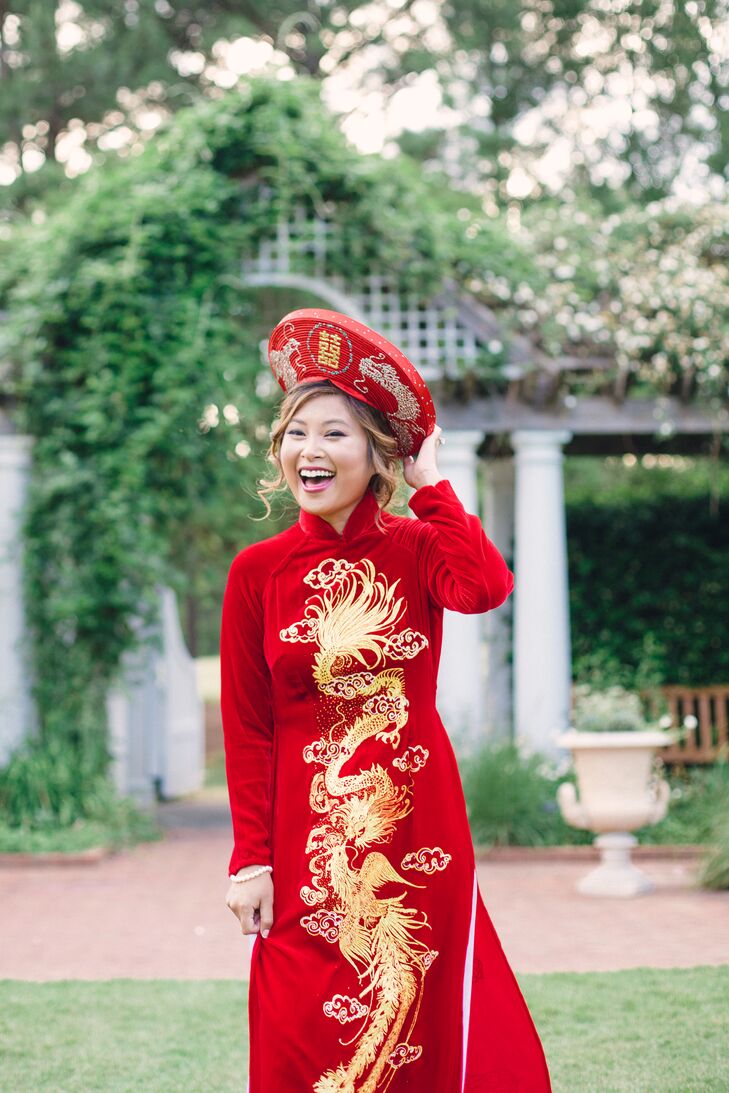 traditional vietnamese bridal attire