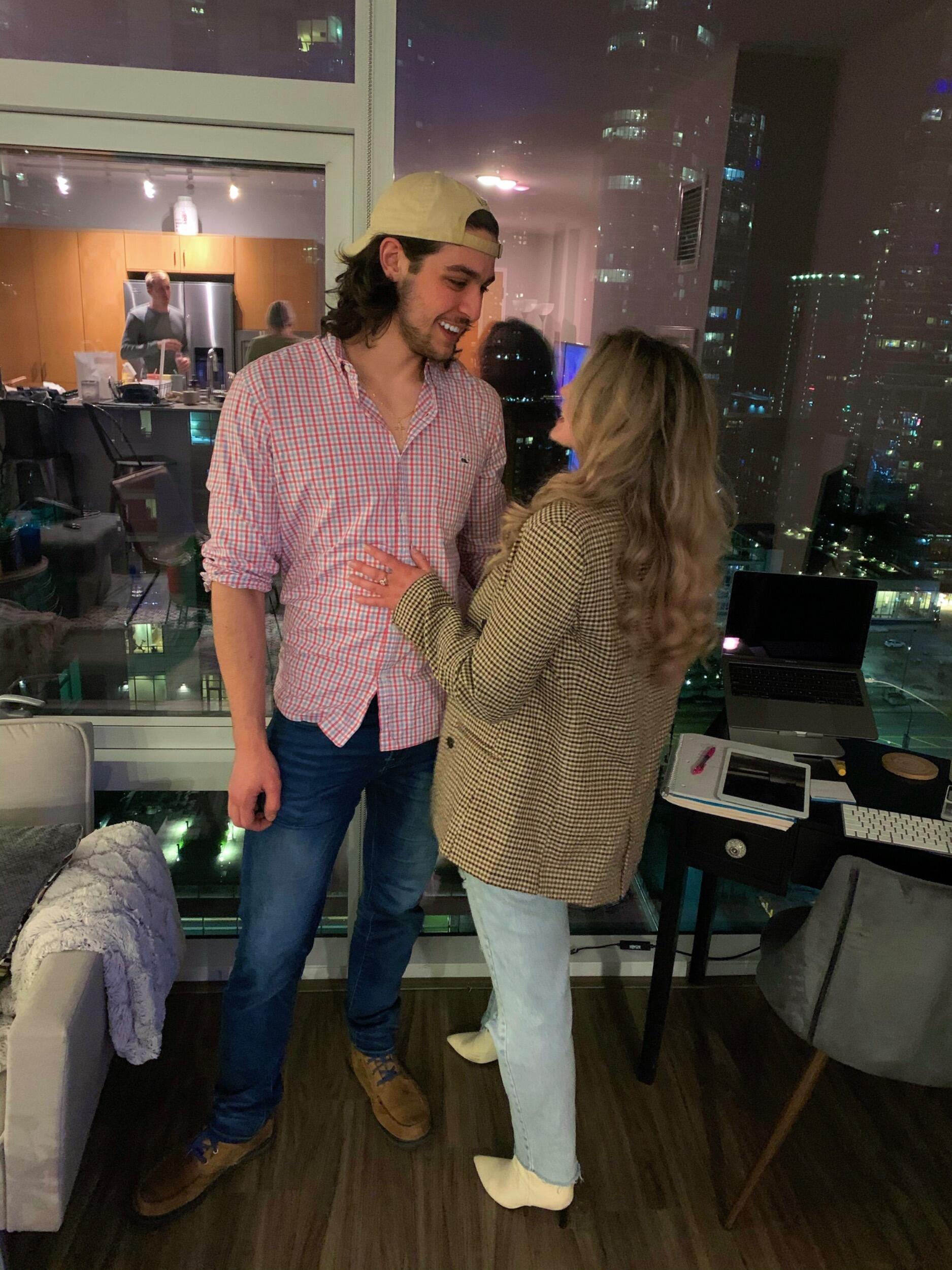 We had our first date! After swiping right on Tinder we met for an early dinner at Centennial which was one block over from Elena’s Chicago apartment.