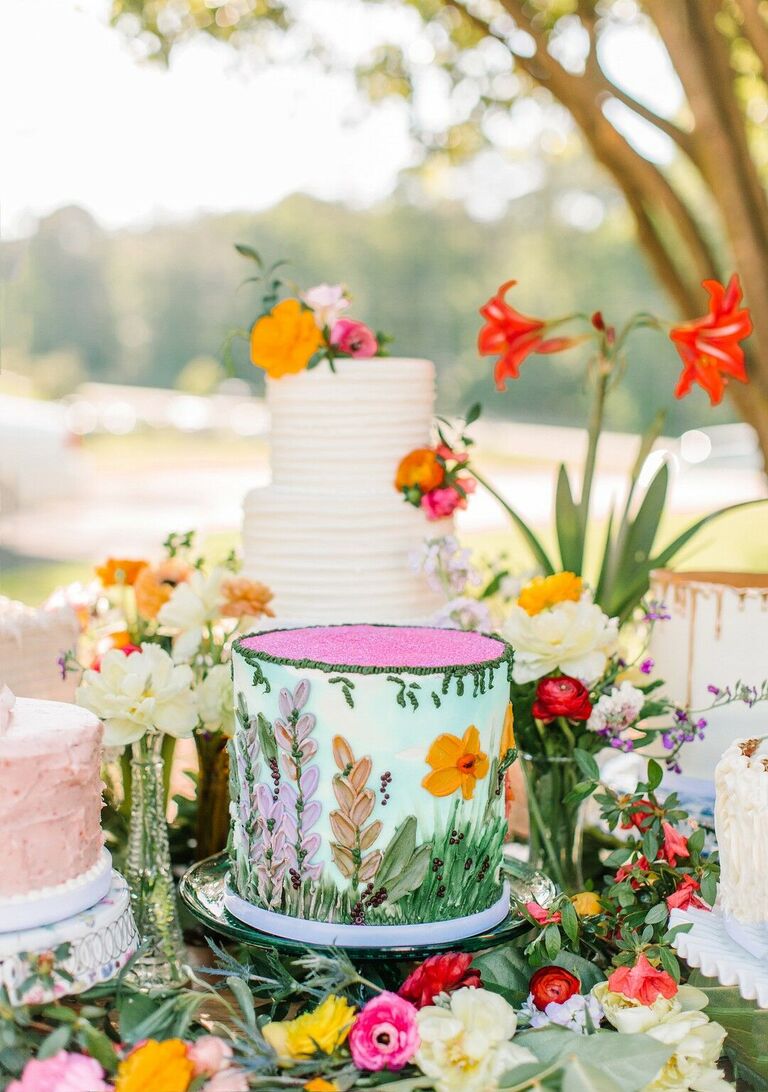 fotografía de pasteles de boda con múltiples pasteles