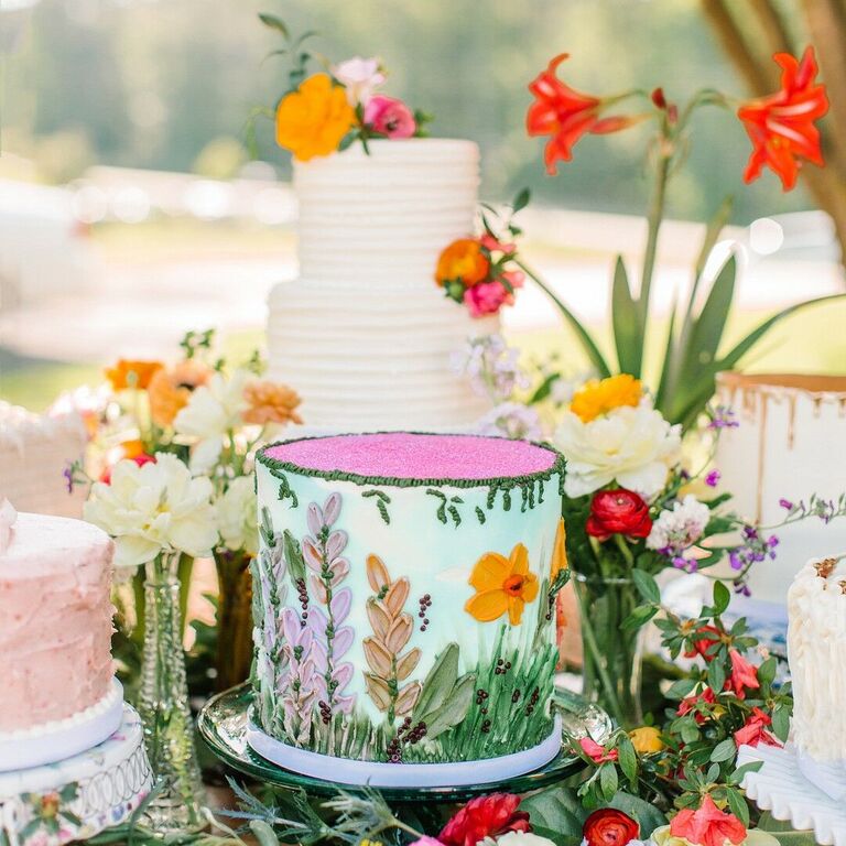 Colorful garden-inspired one-tier wedding cake