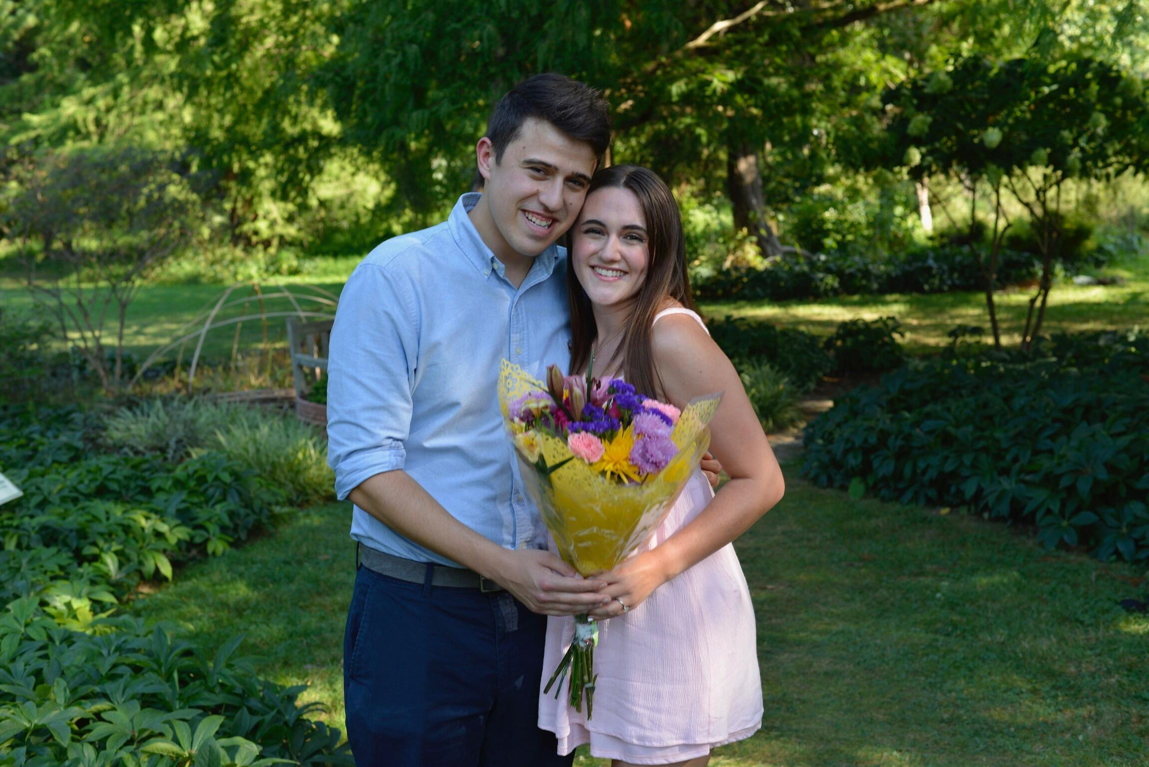 We're engaged!!