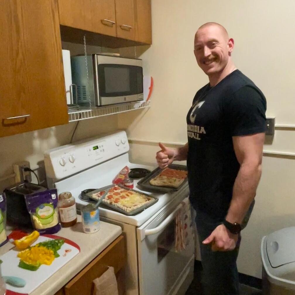 Valentines Day date of home made pizzas!