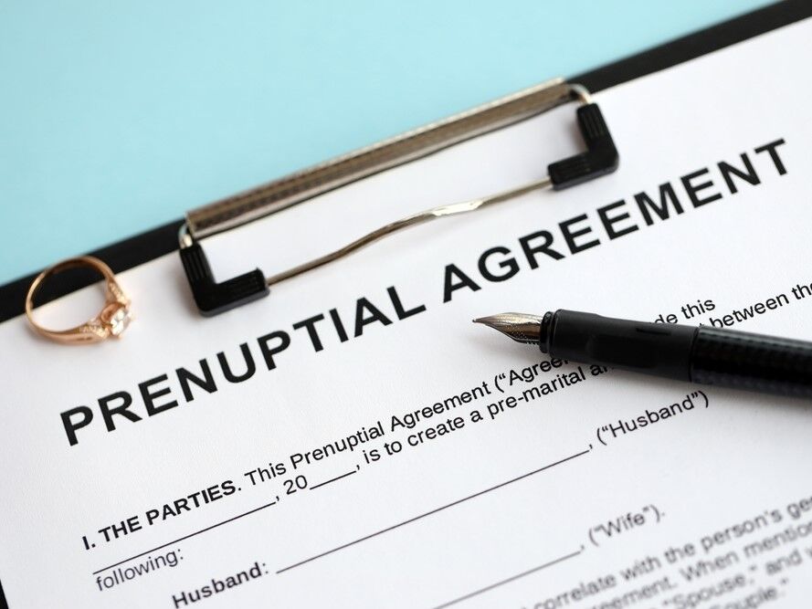Prenuptial agreement with an engagement ring