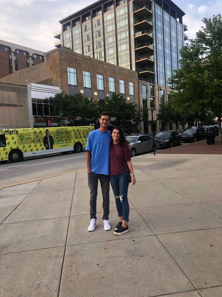 The duo heads to Madison, WI for Shannon's internship and according to legend.. Quinn takes up tree farming