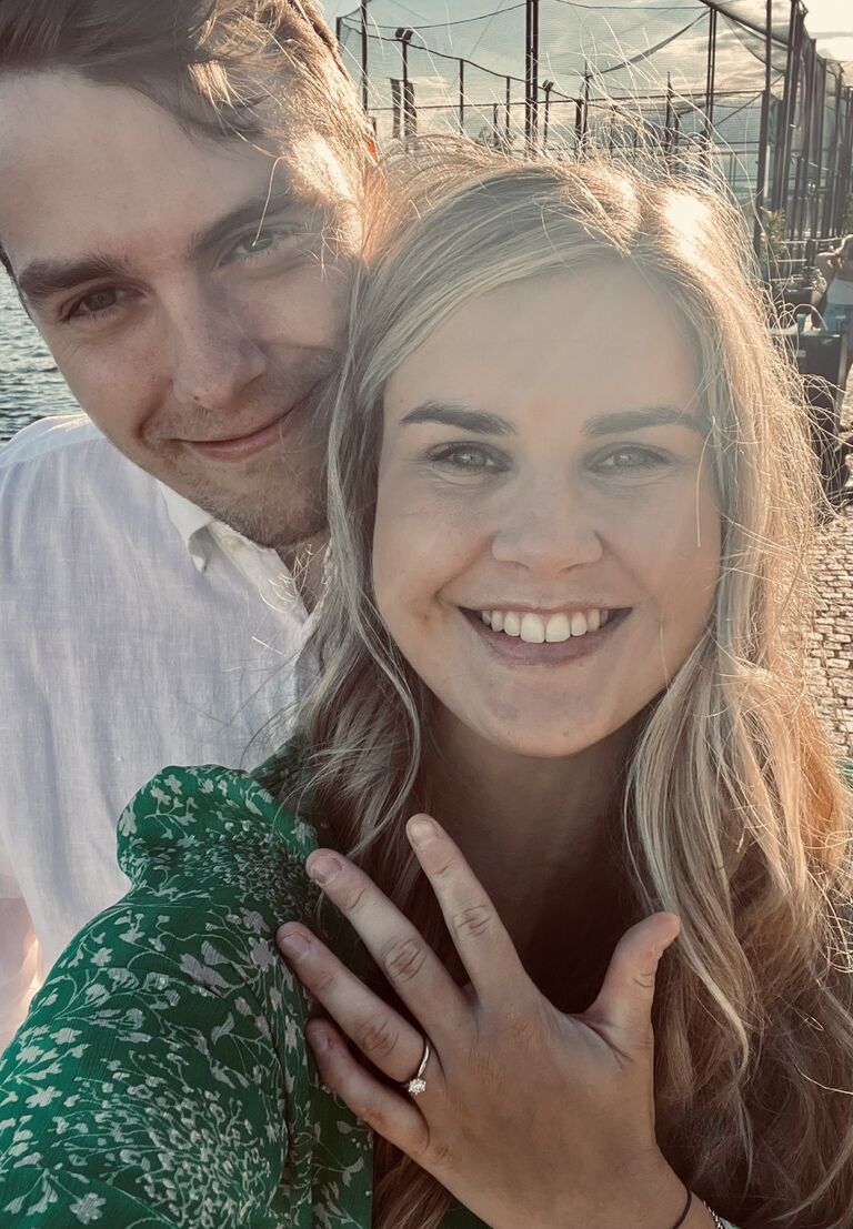 After a long long waiting period (according to Gabriella) Andreas finally popped the question short before we celebrated 8 years together and by that we got engaged! 