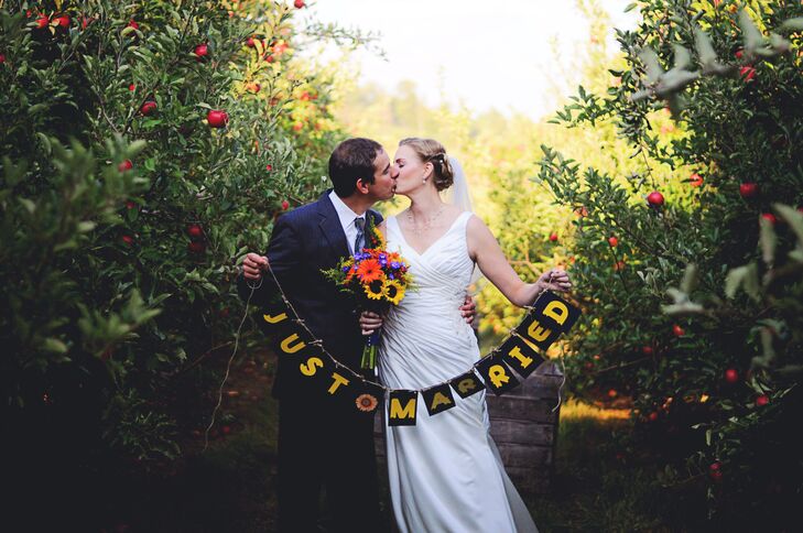 A Romantic Fall Orchard Wedding At The Historic Round Barn And