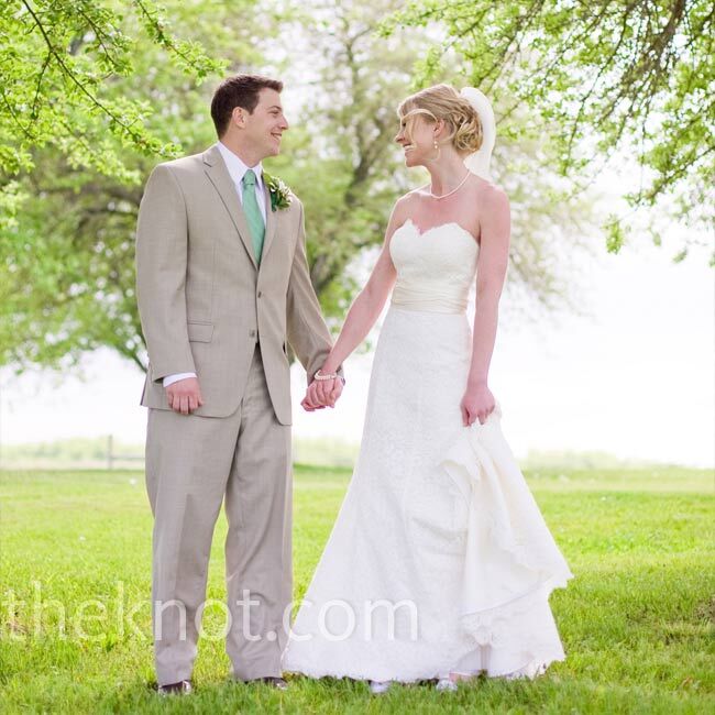 A Rustic Outdoor Wedding In Cedar Mi