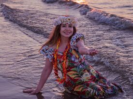 Hawaiian/Tahititan Dancer - Hawaiian Dancer - London, ON - Hero Gallery 4